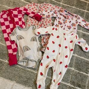 Newborn baby girl bundle - footie pajamas and onesie
